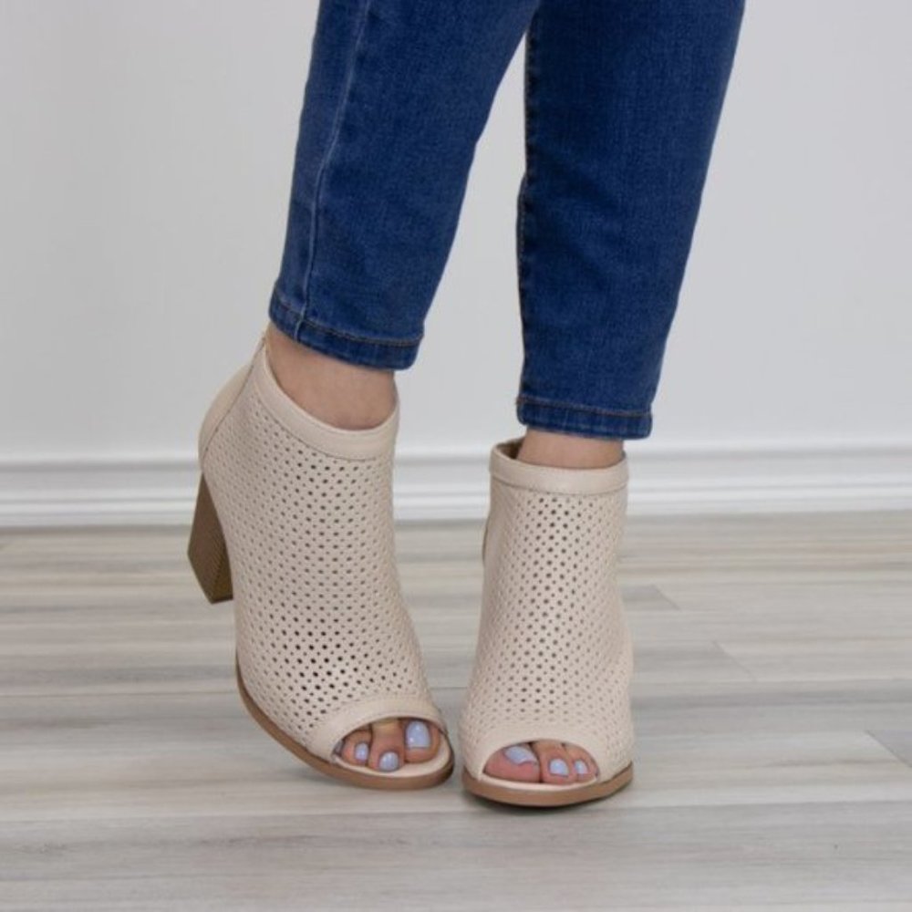 Off White Perforated Heeled Open Toe Ankle Boots - Picture 3 of 8